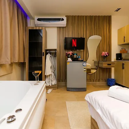 Pyramids View& Grand Museum With Jacuzzi On Eleven Floor & Roof Restaurant Apartment Cairo Exterior photo