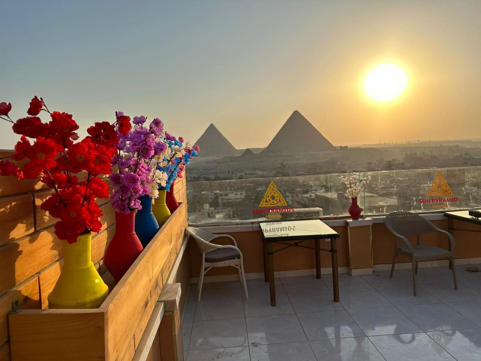Pyramids View& Grand Museum With Jacuzzi On Eleven Floor & Roof Restaurant Apartment Cairo