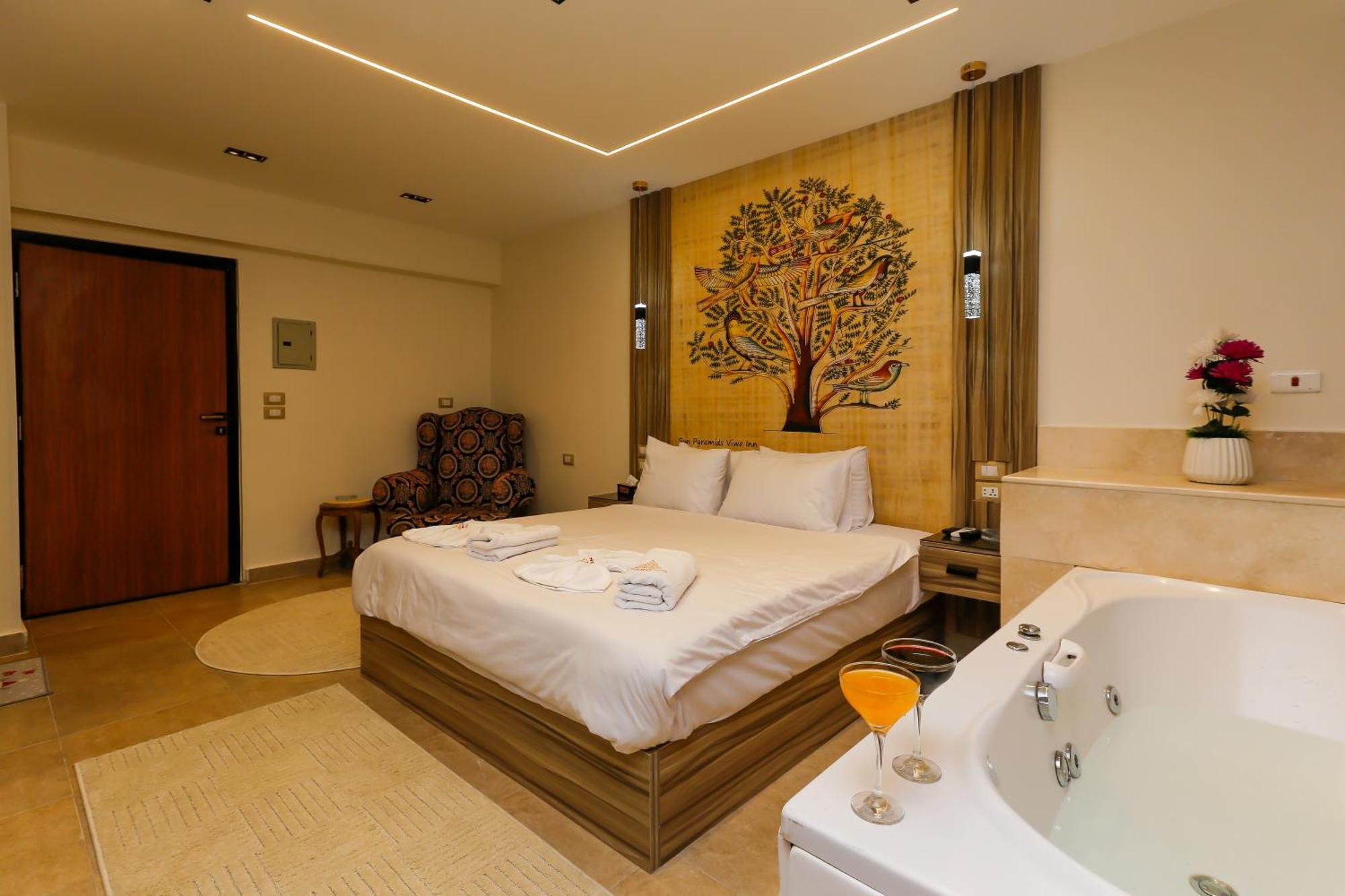 Pyramids View& Grand Museum With Jacuzzi On Eleven Floor & Roof Restaurant Apartment Cairo