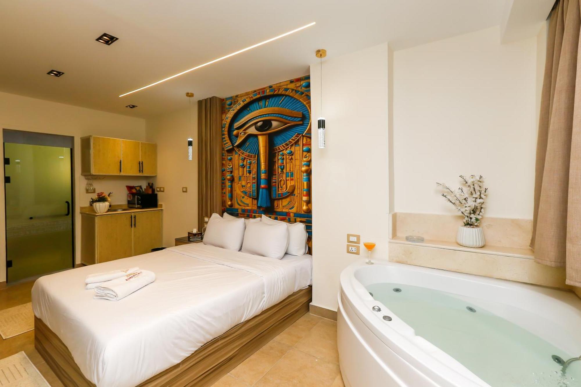 Pyramids View& Grand Museum With Jacuzzi On Eleven Floor & Roof Restaurant Apartment