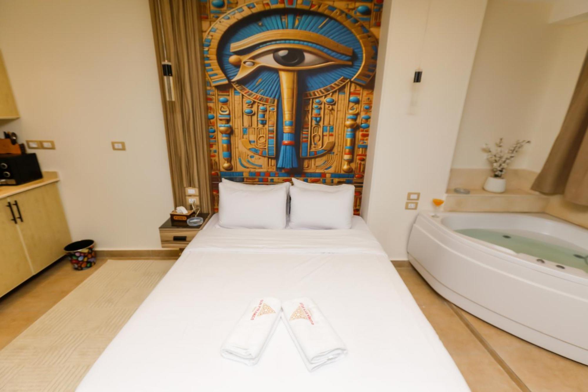Pyramids View& Grand Museum With Jacuzzi On Eleven Floor & Roof Restaurant Apartment Cairo