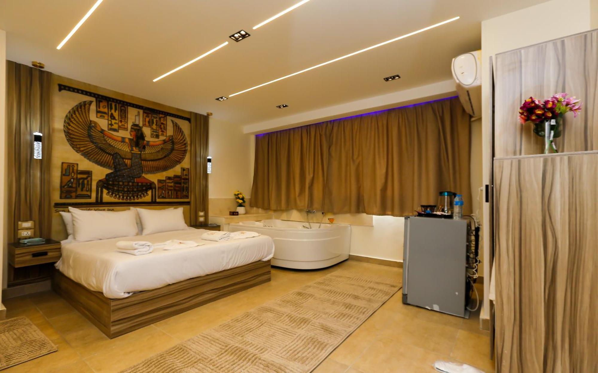 Pyramids View& Grand Museum With Jacuzzi On Eleven Floor & Roof Restaurant Apartment *