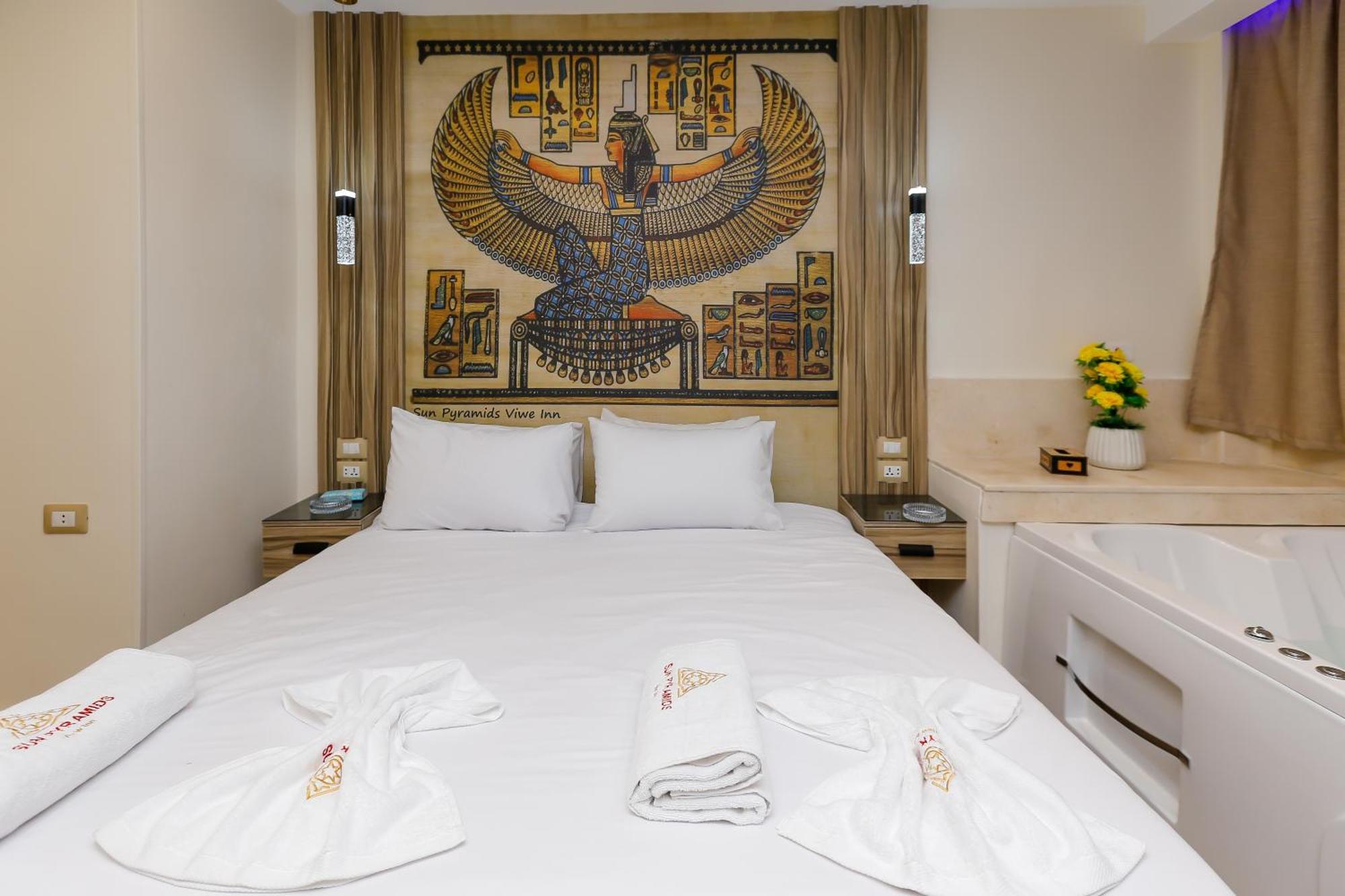 Pyramids View& Grand Museum With Jacuzzi On Eleven Floor & Roof Restaurant Apartment *